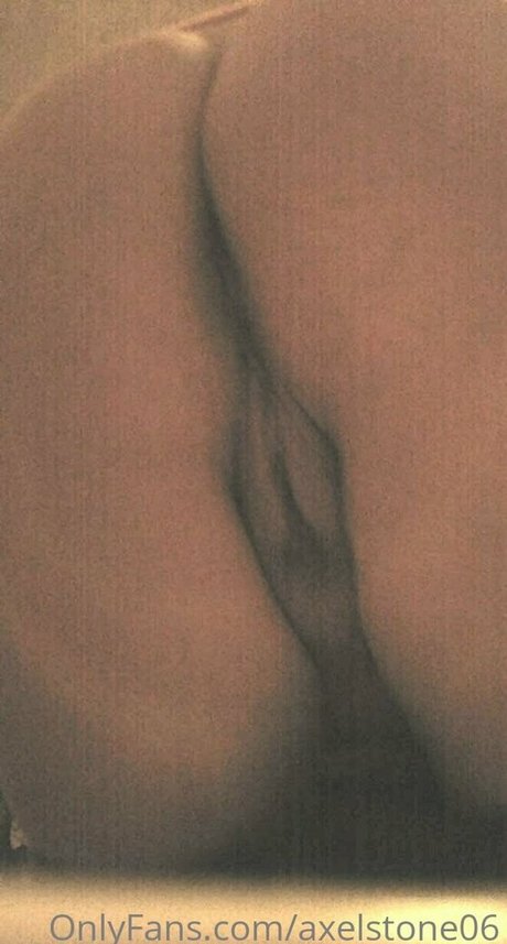 axelstone06 top star photo