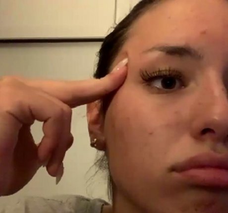 milliebailey sexy star picture