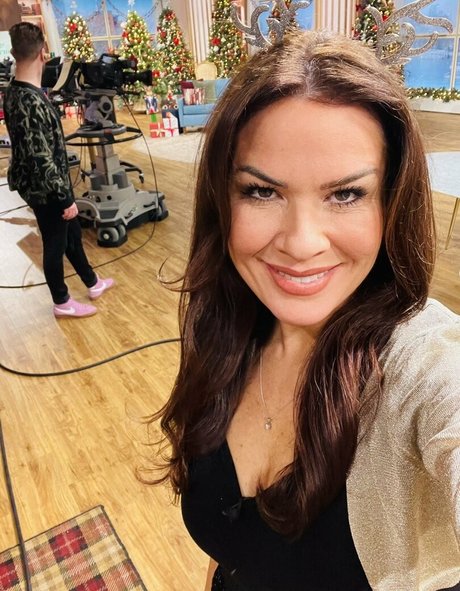 Local TV Presenters naked pornstar pictures