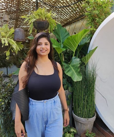 Tassels and Trails star naked image