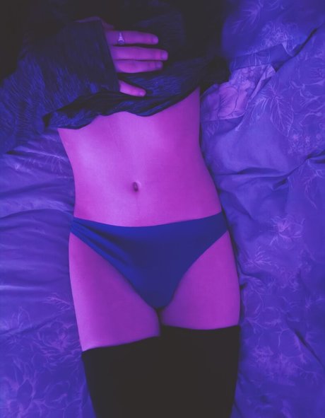 silkiemoth95 model hot photo