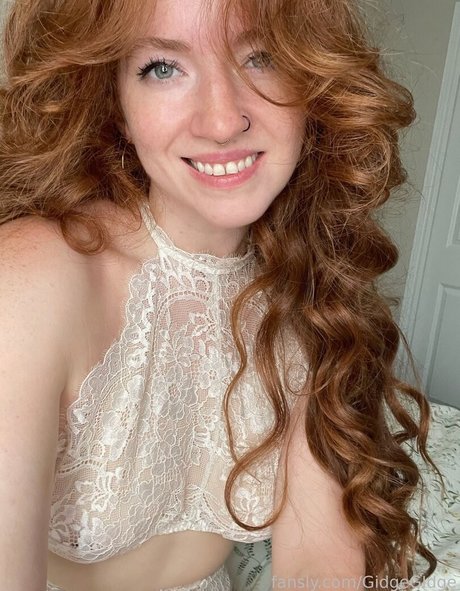 GidgeGIdge pretty actress photo