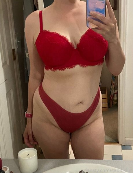 sapioslut model nude img