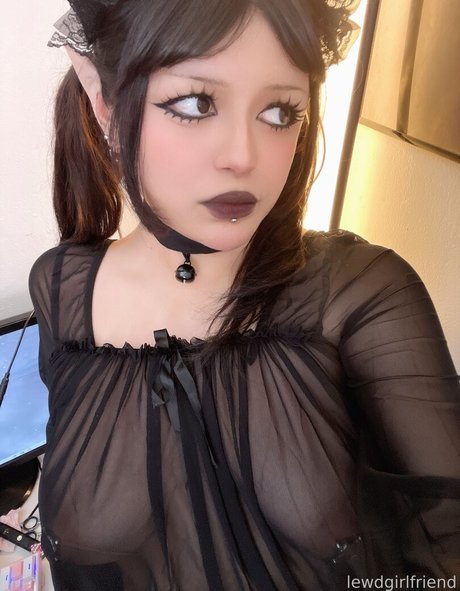 lewdgirlfriend star erotic picture