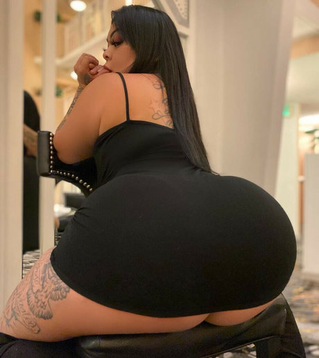 Sexxxyselena model pretty pic