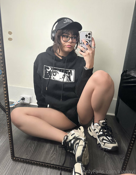 KianaVi top star photos