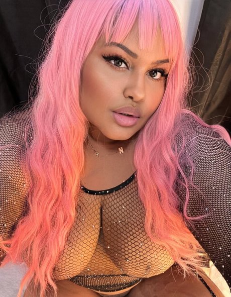 niviannyp pornographic star picture