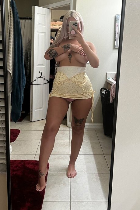 Nicolehlynn model hot pics