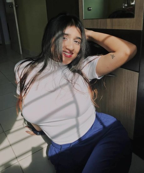 Ruchika Tandon pretty actress galleries