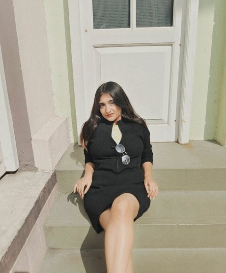 Ruchika Tandon hd actress picture