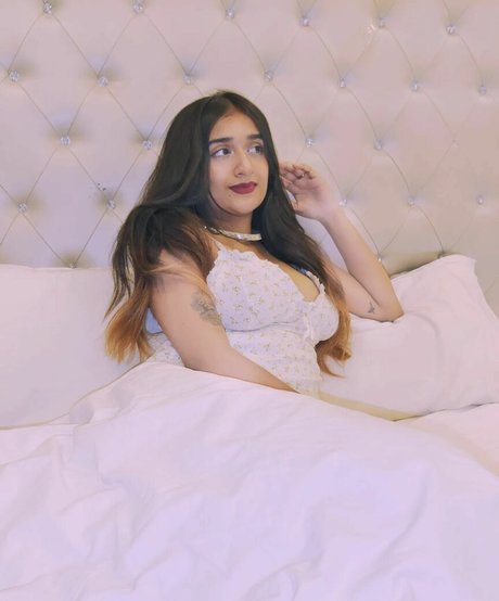 Ruchika Tandon exclusive pornstar pics