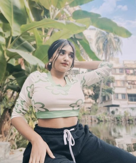 Ruchika Tandon star sexy pic