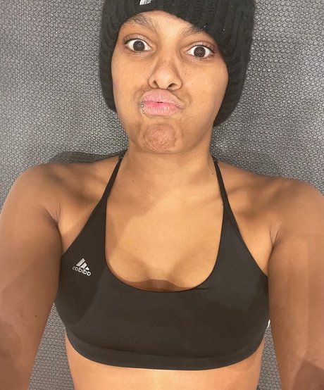 Lucy Hedges art pornstar pics