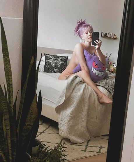 Hoetohauswife nude actress archive