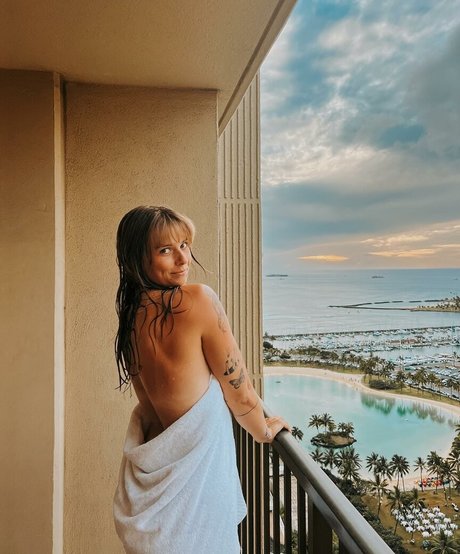 Abigail Martin model sex pic