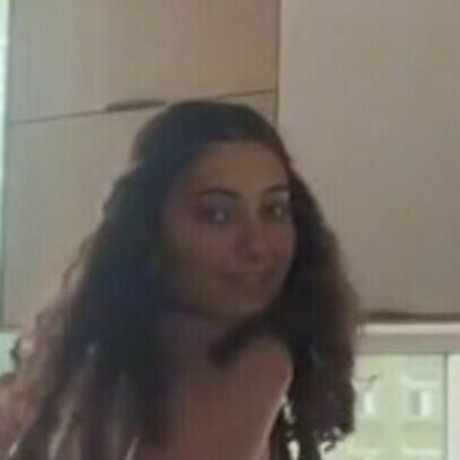 Isabela Moura free star img