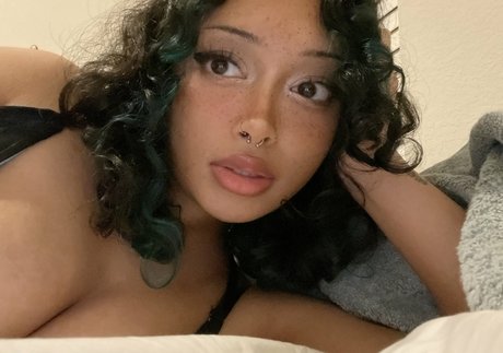 Hinederegf beautiful model pic