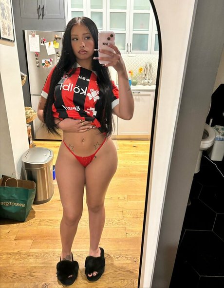 user0010001010 star nude pic