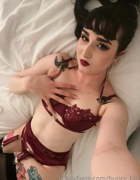 bunni blu pornstar adult img
