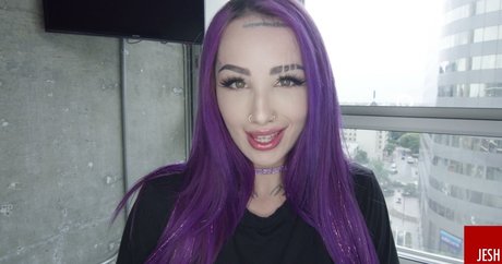 Valerica Steele art star pics