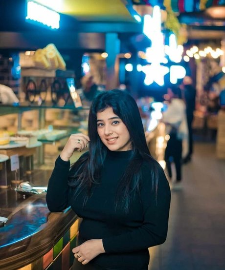 Apoorva Bhalla perfect model pic