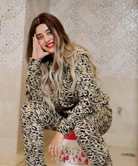 Apoorva Bhalla star pornographic images