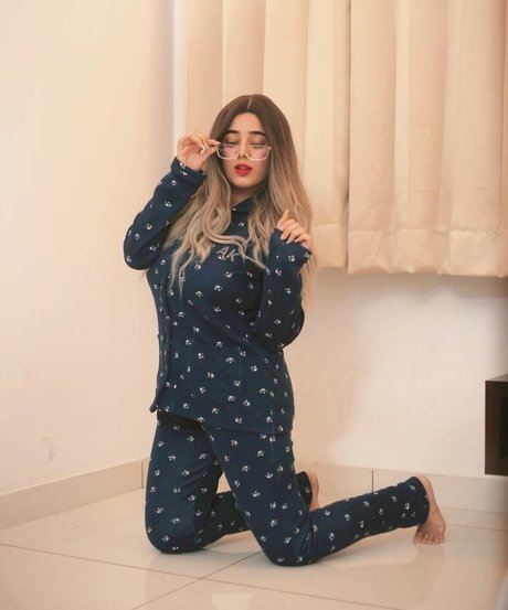 Apoorva Bhalla hot star galleries