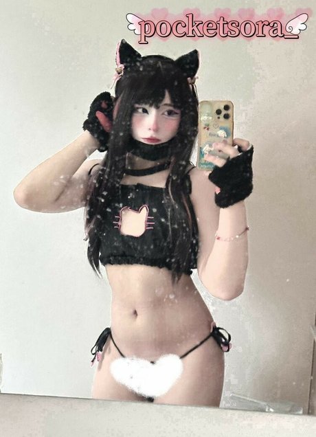 PocketSora star sexy photo