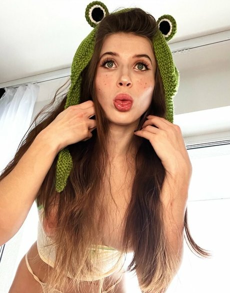 Vanessa Hillz free pornstar pic