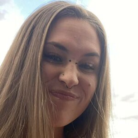 Lovelo044 Profile pic