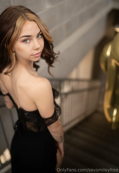 sevsmileyfree nudes actress gallery