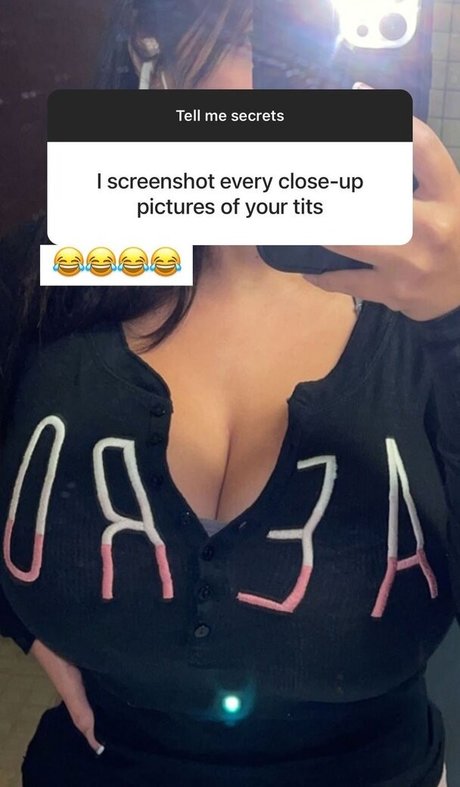 Karla Vilagomez free model photo