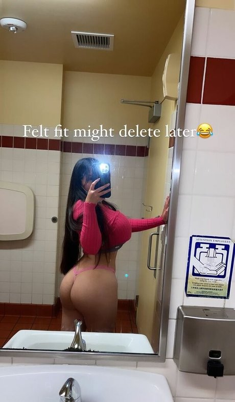 Karla Vilagomez model nice pics