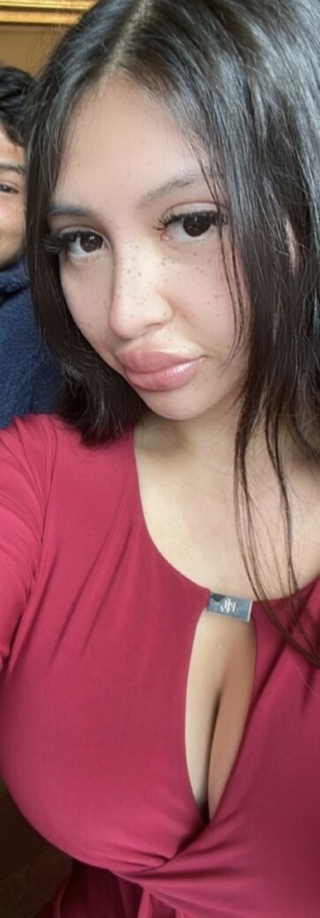 Karla Vilagomez art actress pics