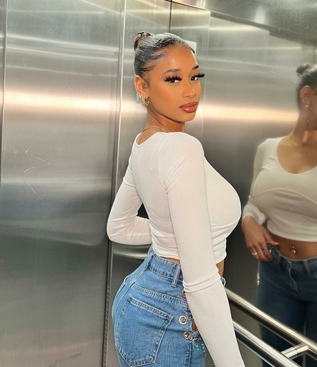 Capeverdian high quality model galleries