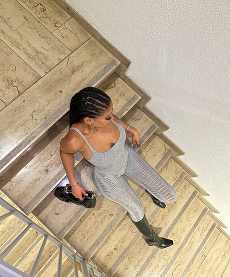 Capeverdian nude model pictures