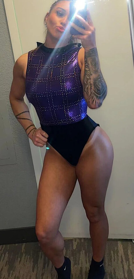 KJ Johnson hot actress pics