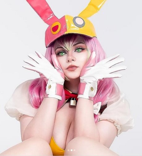 Caffeine Addict star high quality pics