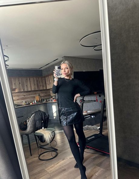 lera koldomasova erotic actress pictures