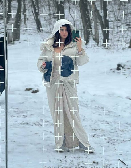 Sarah McDaniel pretty actress img