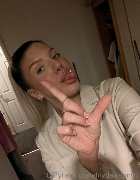 lilydawson01 sex star photo