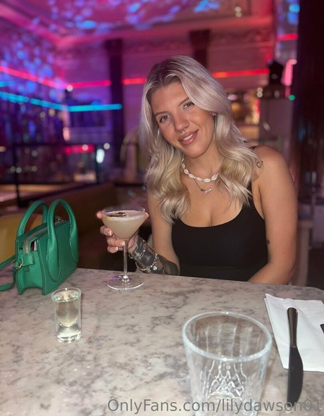 lilydawson01 pornstar free pic