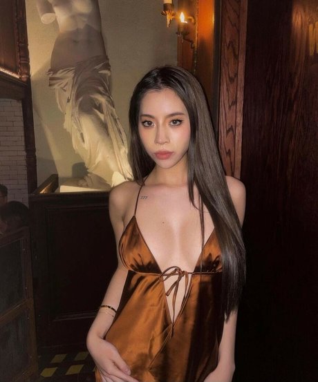 Jetsetchlo star beautiful img