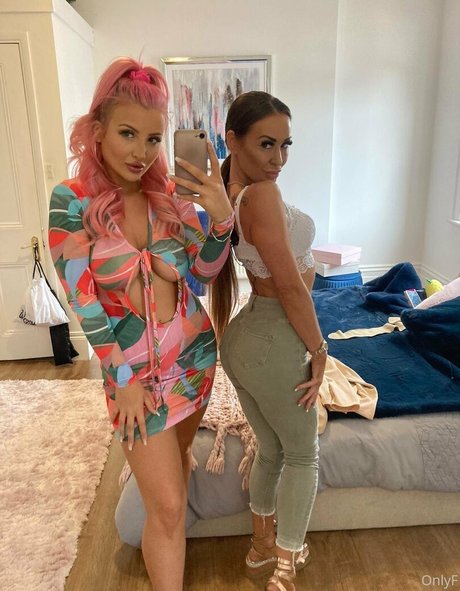 ladyamandarendall star nice picture