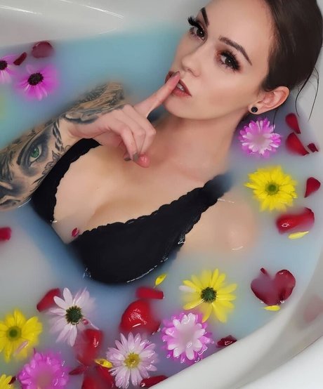 Jessica Kent hd pornstar pic