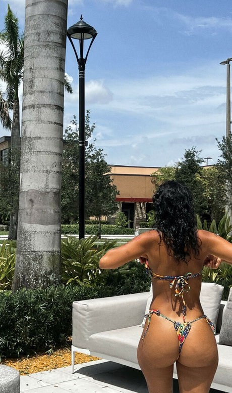 Kianti Anina pornstar erotic galleries