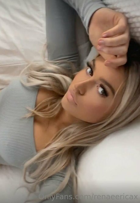 renaeericax model top img