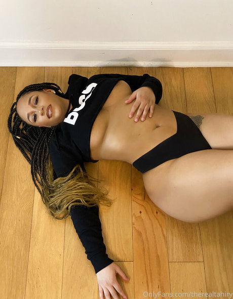therealtahiry pornstar pretty pics