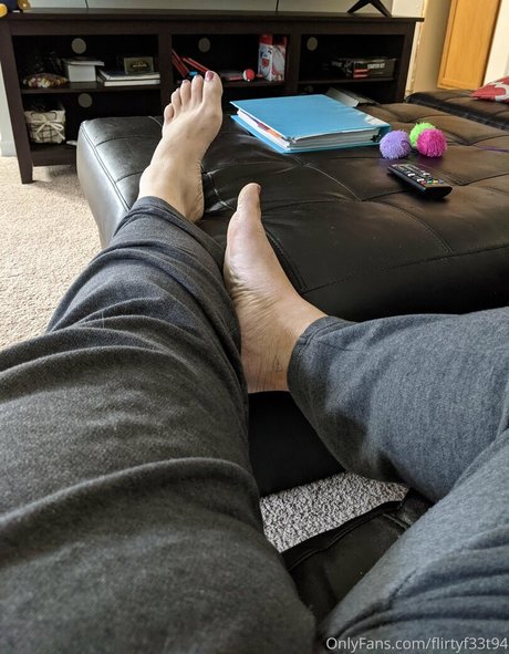 flirtyf33t94 model pretty images