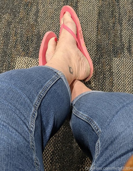 flirtyf33t94 beautiful pornstar pic